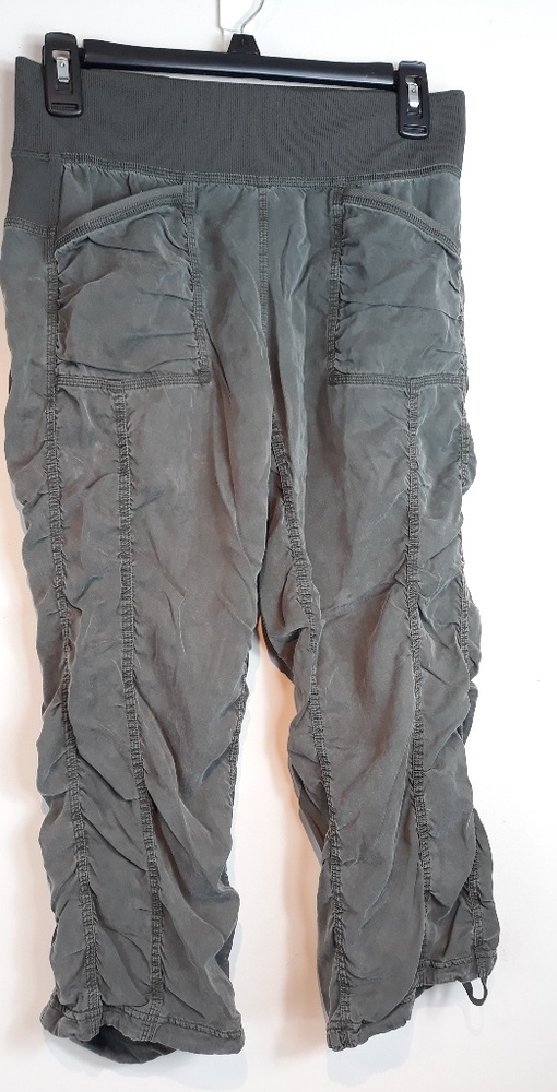 Lululemon baggy crop pants